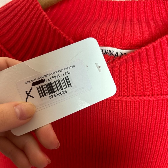 Red Cropped Sweater - Size L/XL - Picture 4 of 4